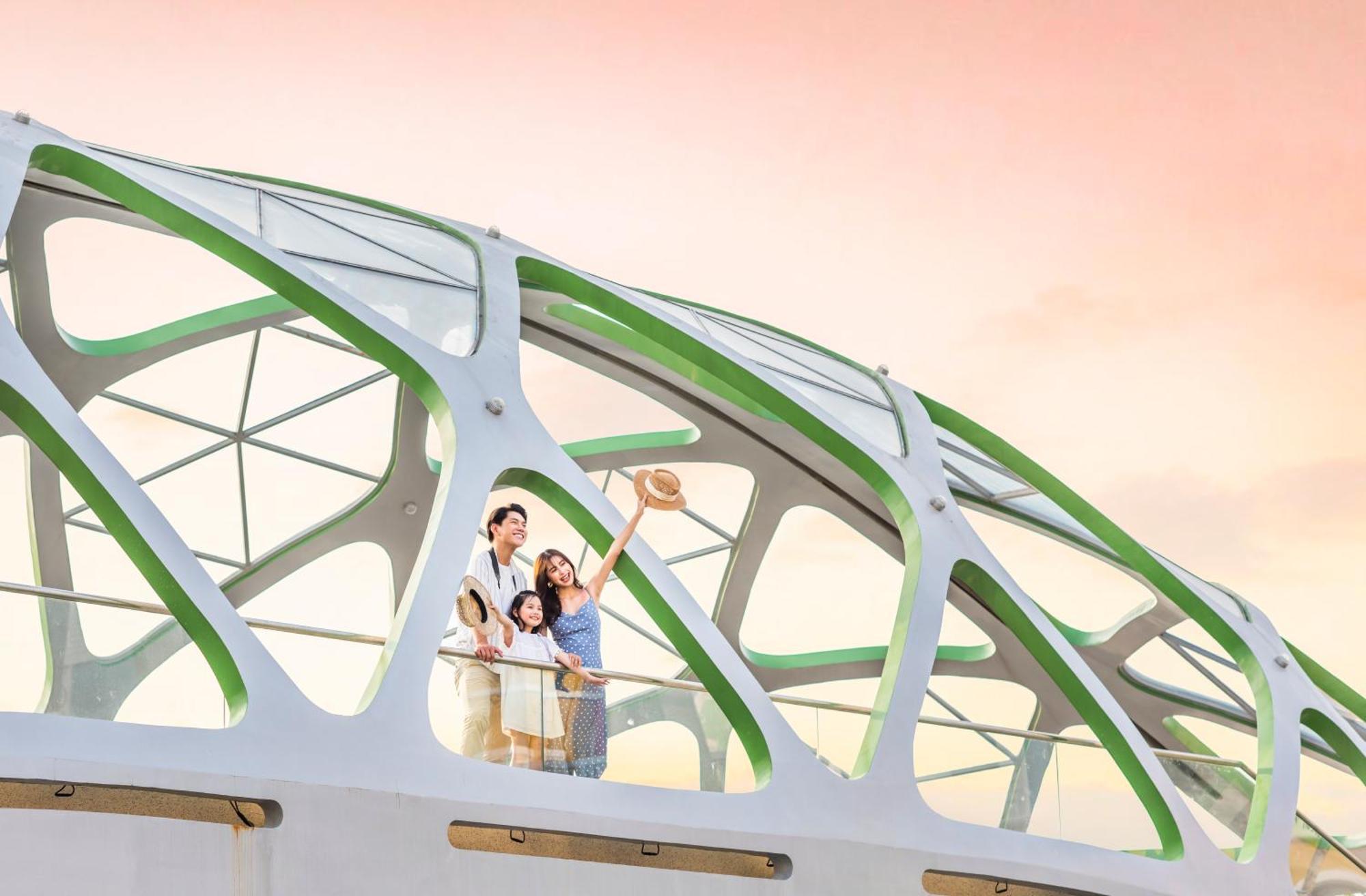 Hotel Vinpearl Wonderworld Phú Quý Zewnętrze zdjęcie The Skywalk