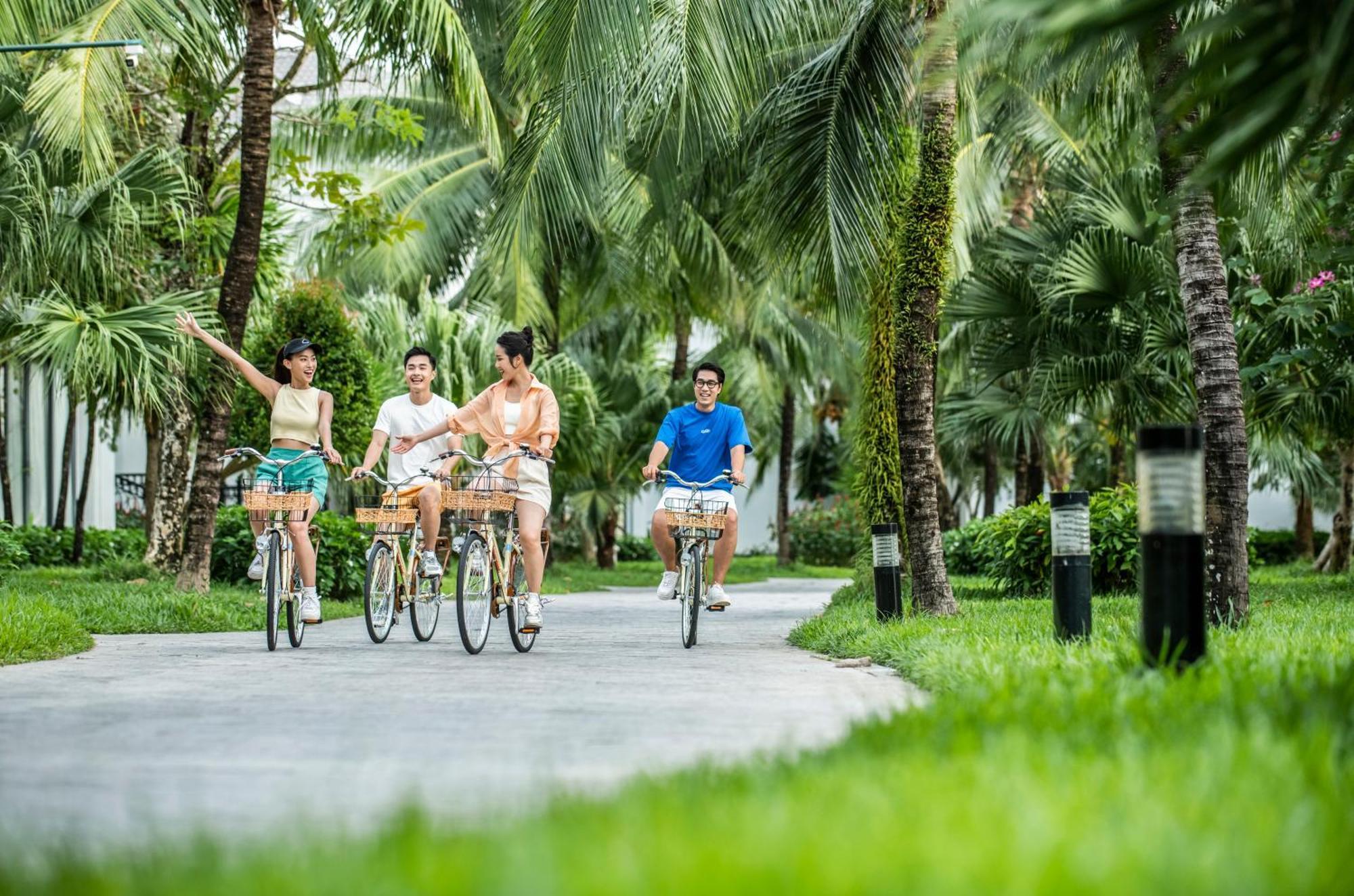 Hotel Vinpearl Wonderworld Phú Quý Zewnętrze zdjęcie Cycling at Vinpearl Hotel Nha Trang