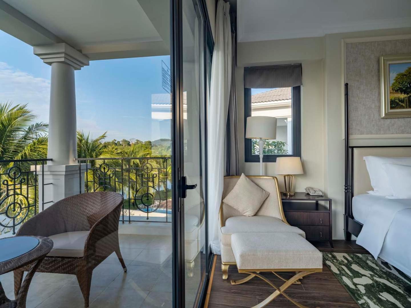 Hotel Vinpearl Wonderworld Phú Quý Zewnętrze zdjęcie